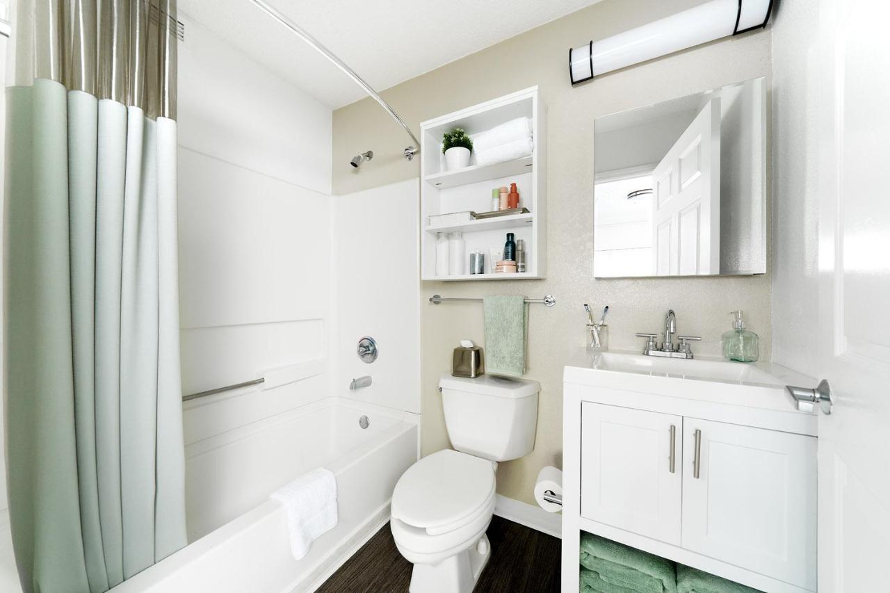 Intown Suites Extended Stay Arlington Tx - Oak Village ภายนอก รูปภาพ